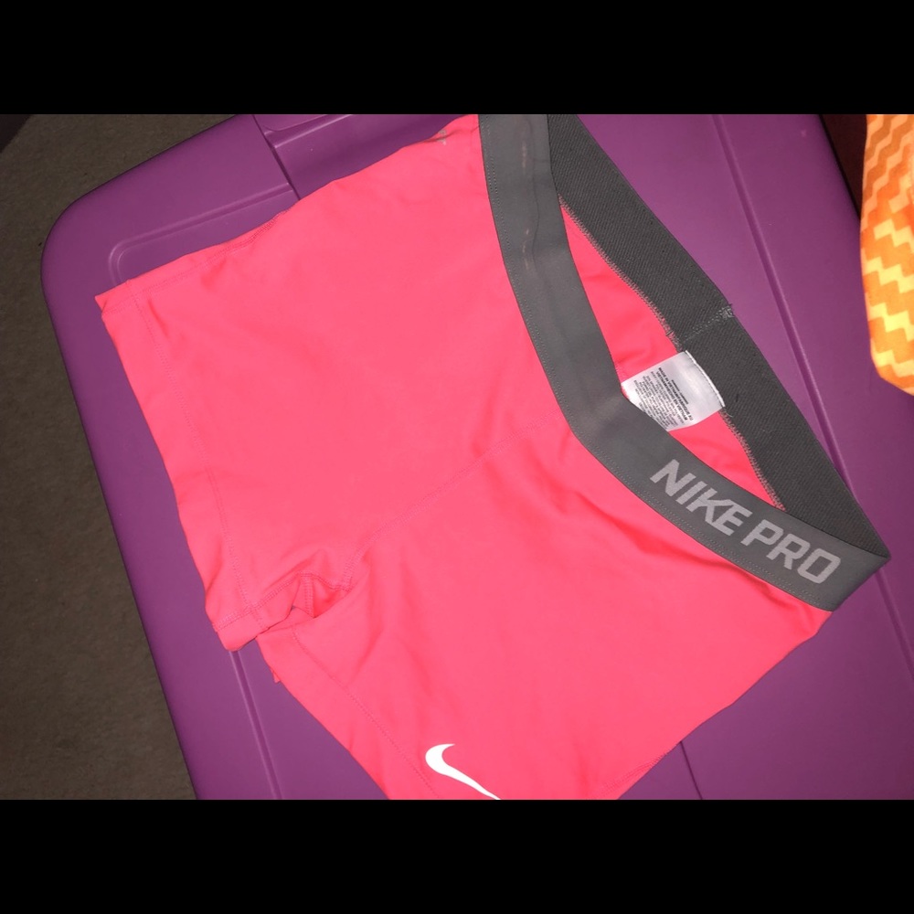 Nike pro💗